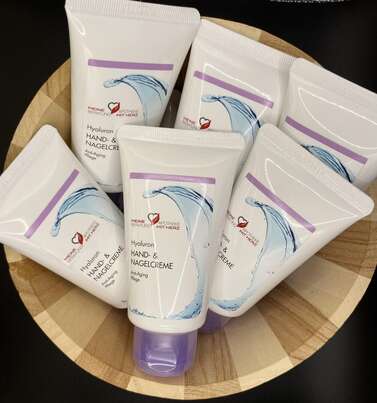 Unifarco Hand und Nagelcreme Anti-Aging, A-Nr.: 8005741 - 02