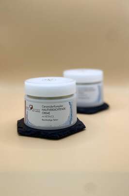 Unifarco Ceramide Hautverdichtende Creme Reichhaltige Textur, A-Nr.: 8014846 - 01