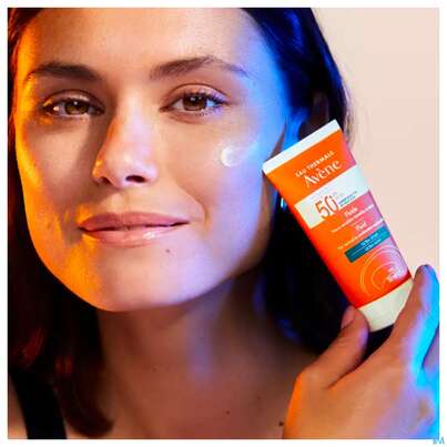 Sie sehen eine Packung Sonnenprodukte Avene Ultra/fluid Invisible Lf50 50ml, Produktbild: 04 Sonnenprodukte Avene Ultra/fluid Invisible Lf50 50ml, A-Nr.: 5826414 - 04