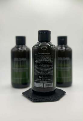 Sie sehen eine Packung Dolomia Feuchtigkeitsshampoo 200ml, Produktbild: 01 Dolomia Feuchtigkeitsshampoo 200ml, A-Nr.: 8024046 - 01