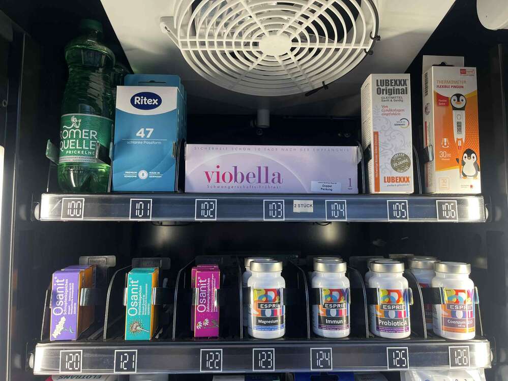 Automat1225-03.jpg Automat1225-03.jpg