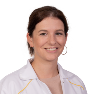 Portrait Pamela Perauer.png